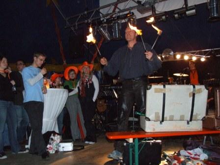 April 2008, Volkersberg; mit Fackeln