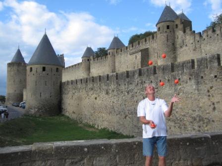Carcassonne, mittelalterliche Stadt mit Gaukler